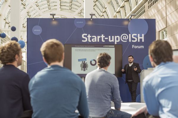 Das Bild zeigt das Start-up-Forum auf der ISH 2019.