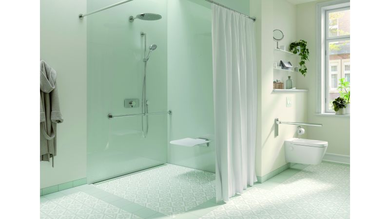 Mit Vorwandtechnik von Tece lassen sich Badezimmer auf einfache Art und Weise auf sich ändernde Komfortansprüche des Alters vorbereiten, ohne dass der Wohlfühlcharakter des Raums verloren geht. 