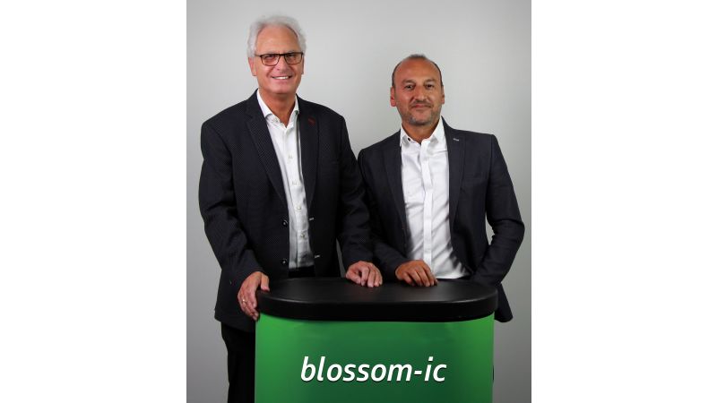 Foto: Reinhard Schramm (li.), Geschäftsführer von blossom-ic, zusammen mit Inhaber und Geschäftsführer Orhan Suic.