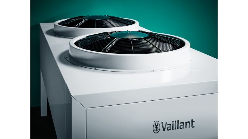 Foto: Die Außeneinheit der Luft/Wasser-Wärmepumpe aroTherm perform von Vaillant.