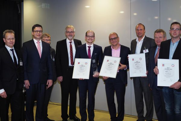 Die Preisträger, der Laudator und der Vorstand des BVF anlässlich der Preisverleihung zum BVF-Award 2016 in Berlin.
