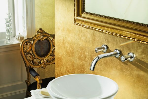 Das Bild zeigt einen luxuriösen Waschbereich von Villeroy & Boch.