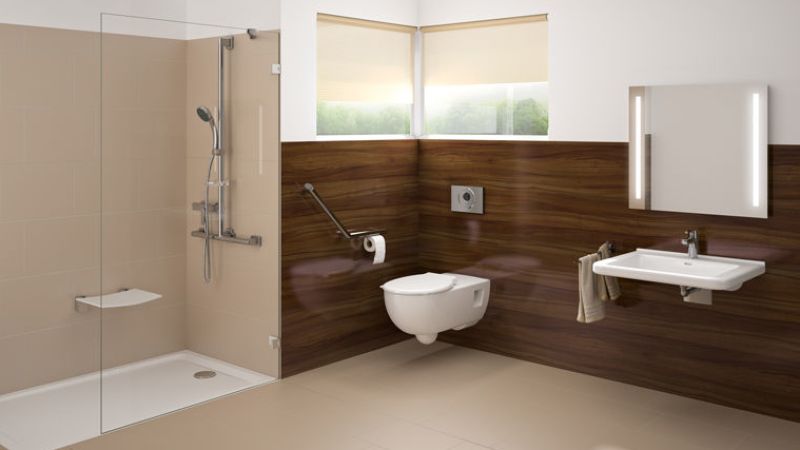 Das Bild zeigt ein barrierefrei eingerichtetes Badezimmer: Möglichst lange im vertrauten Zuhause leben – der barrierefreie Umbau macht das möglich. 