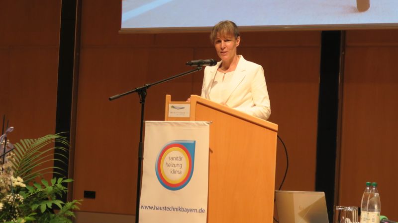 Das Bild zeigt Oberbürgermeisterin Eva Döhla.