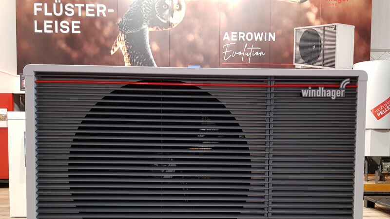 Windhager stellte die neue Luft/Wasser-Wärmepumpe AeroWin Evolution vor.