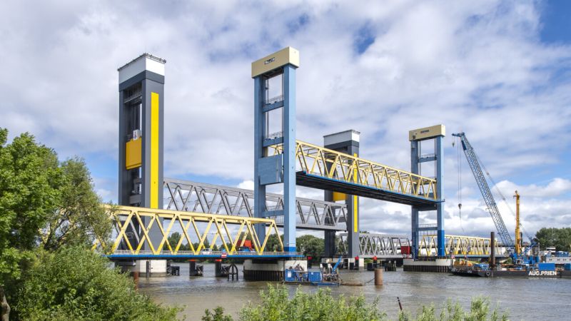 Bild zeigt Kattwykbrücke in Hamburg.