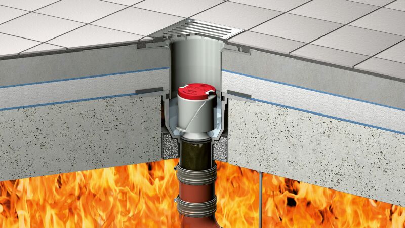 Das Bild zeigt den ACO-Bodenablauf „Passavant“ mit aktivierter Brandschutz-Kartusche gegen Feuer von unten.