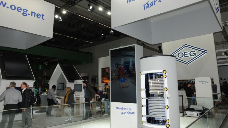 Die OEG GmbH präsentierte ihre Warmwasserspeicher und Wärmepumpen. Alle Typen der Warmwasserspeicher bis 500 Liter Fassungsvermögen werden in der Energieeffizienzklasse A+ angeboten.