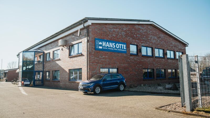 Das Firmengebäude des Meisterbetriebs für Sanitär, Heizung und Klimatechnik Hans Otte in Hohenaspe.
