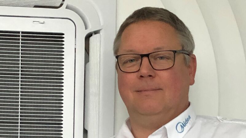 „Im Herbst 2023 planen wir, das neue Kältemittel R290 für unsere Monoblock-Wärmepumpen zu launchen. Außerdem steht ein neues Design für das gesamte Line-up an“, unterstreicht Thomas Kunnig, Produktmanager bei Midea Europe GmbH.