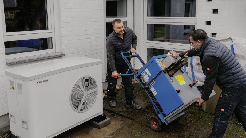 Gasheizung raus - Wärmepumpe rein: Stiebel Eltron informiert über den Heizungstausch