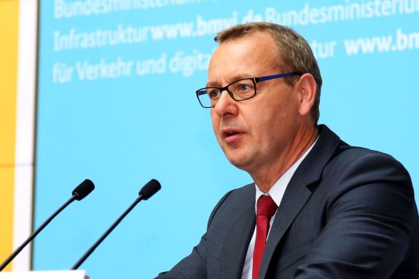 Ulrich Benterbusch (BMWi) auf dem dena-Kongress 2015.