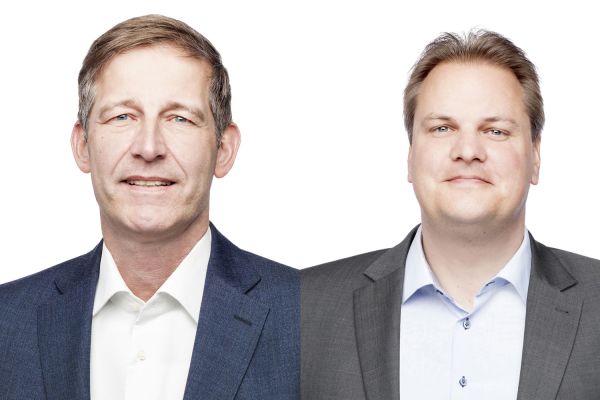 Das Bild zeigt die Verbandsgeschäftsführer Torsten Goldbecker (li.) und Jens Hölper.