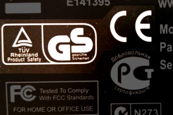 Das Bild zeigt das CE-Kennzeichen.