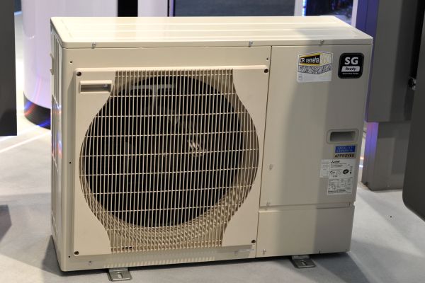 Das Wärmepumpen-Hybridsystem CalentaHP 390.