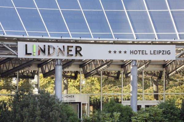 Das Lindner-Hotel Leipzig von außen.